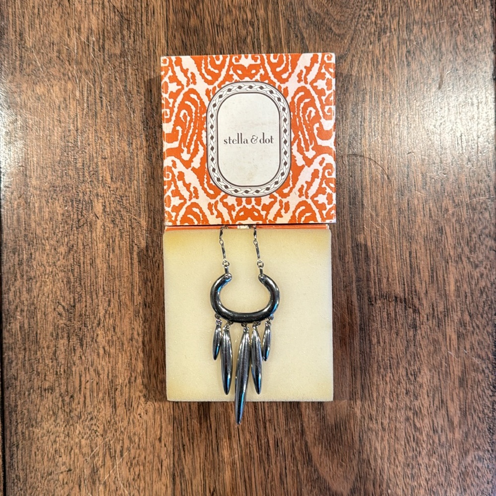 Stella & Dot Nahla Necklace
